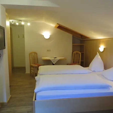 Pensionat Haus Waltraud 3*